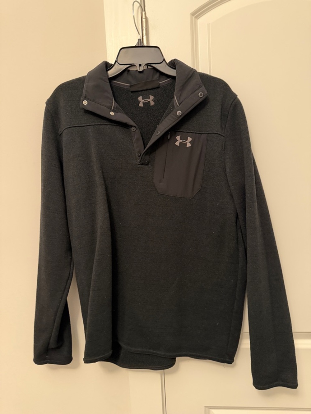 Under Armour Black Pullover Fleece with Chest Pocket